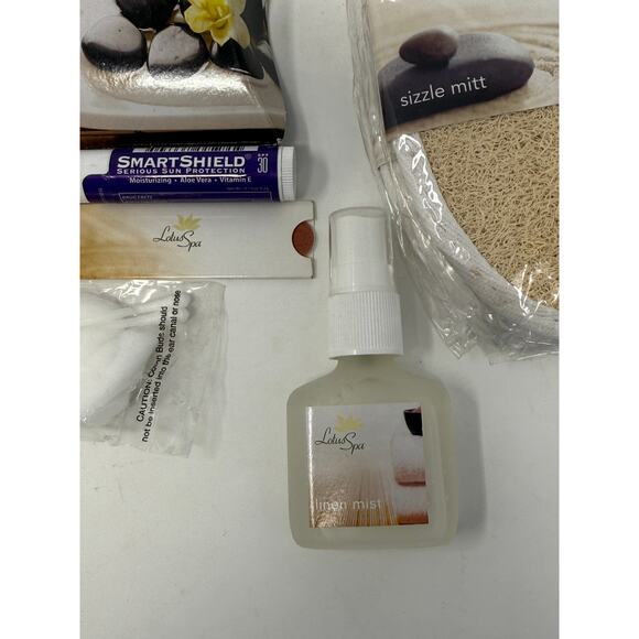 Princess Cruises Toiletry Set Of 7 Room Spray Sizzle Mitt Lip Balm Eye Gel Mask - Picture 13 of 16